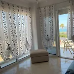 Beachfront Appartement Orikum