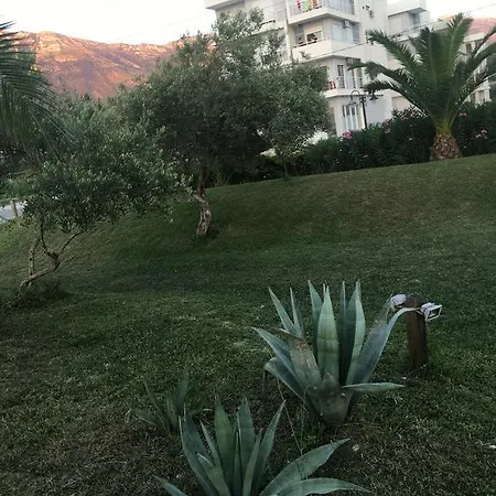 Beachfront Apartmán *