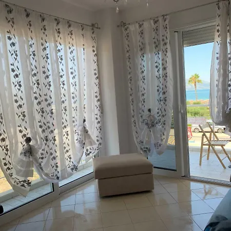 Beachfront Apartment Orikum